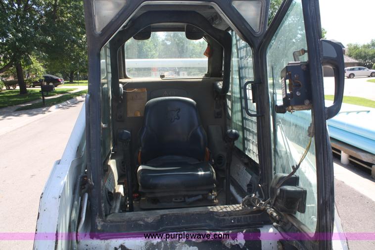 image for item B6752 2003 Bobcat T190 skid steer