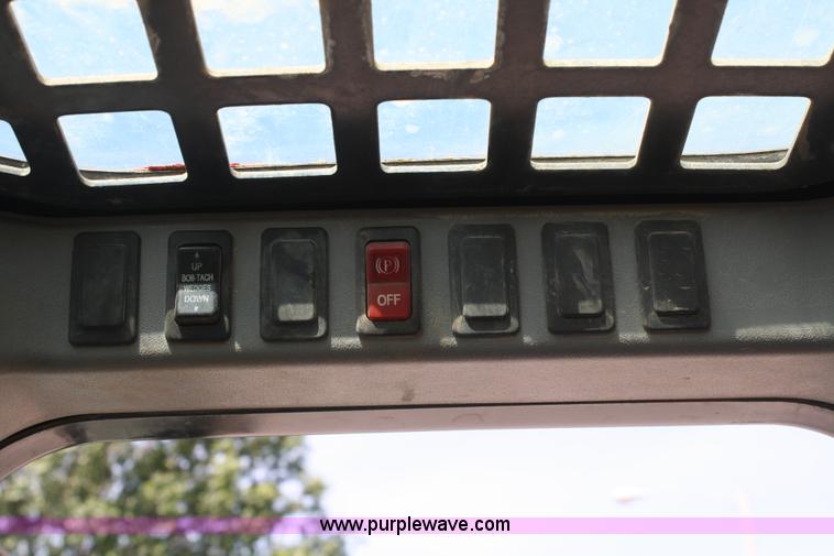 image for item B6752 2003 Bobcat T190 skid steer