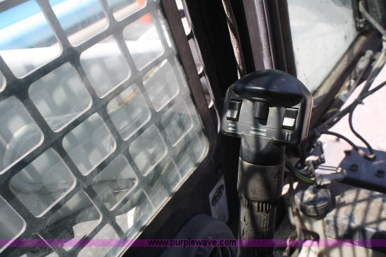 image for item B6752 2003 Bobcat T190 skid steer