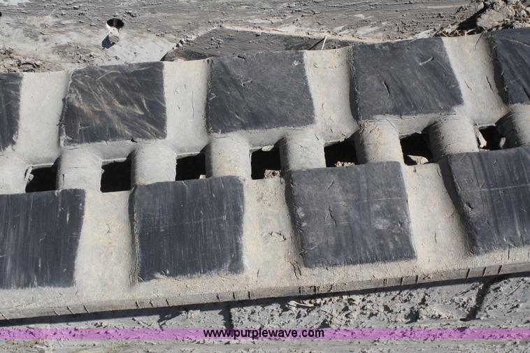 image for item B6752 2003 Bobcat T190 skid steer