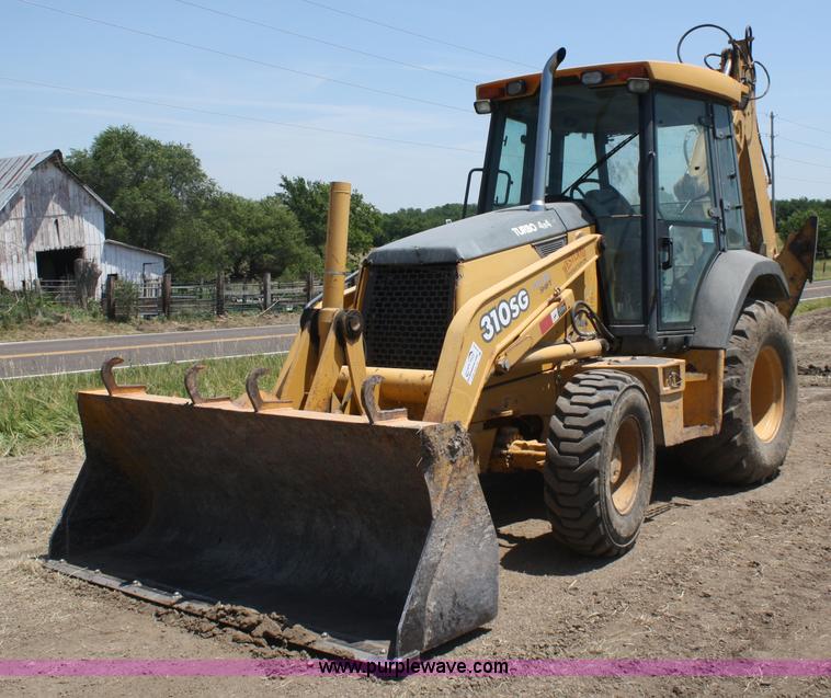 image for item B6753 2002 John Deere 310SG backhoe