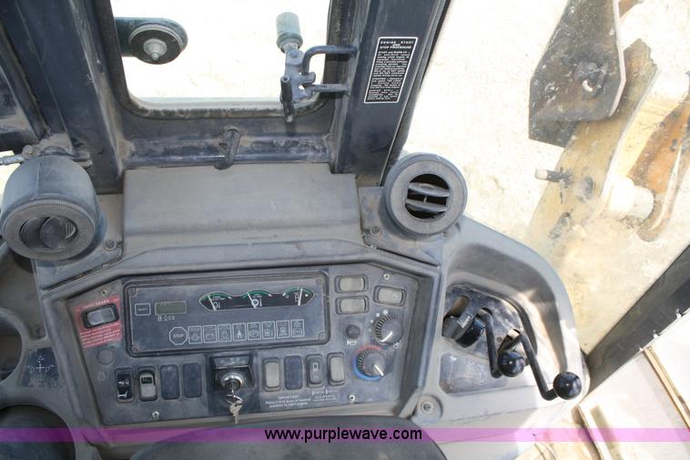 image for item B6753 2002 John Deere 310SG backhoe