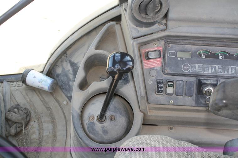 image for item B6753 2002 John Deere 310SG backhoe