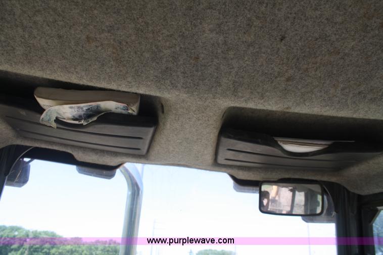 image for item B6753 2002 John Deere 310SG backhoe