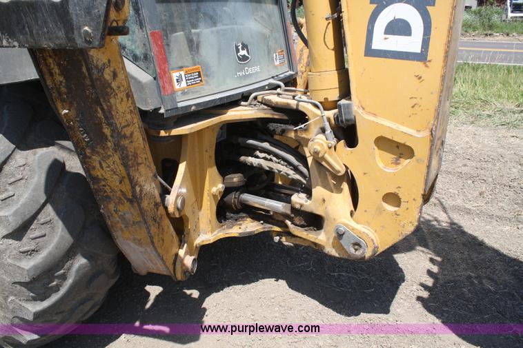 image for item B6753 2002 John Deere 310SG backhoe