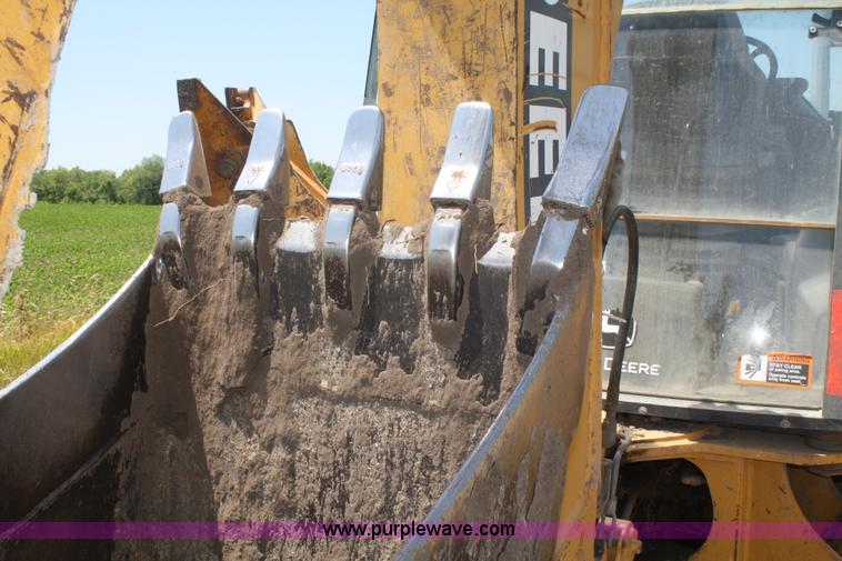 image for item B6753 2002 John Deere 310SG backhoe