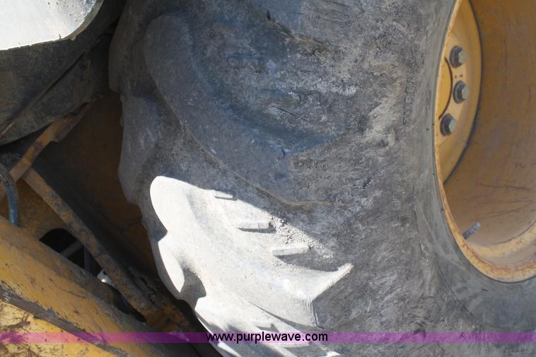 image for item B6753 2002 John Deere 310SG backhoe