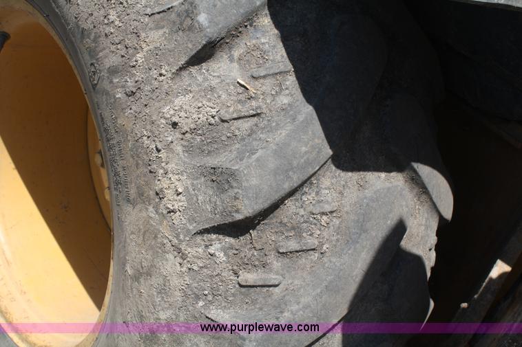 image for item B6753 2002 John Deere 310SG backhoe