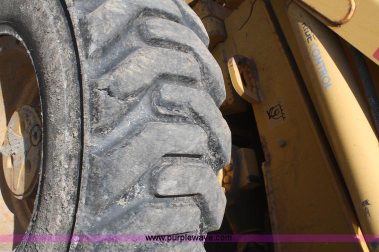 image for item B6753 2002 John Deere 310SG backhoe