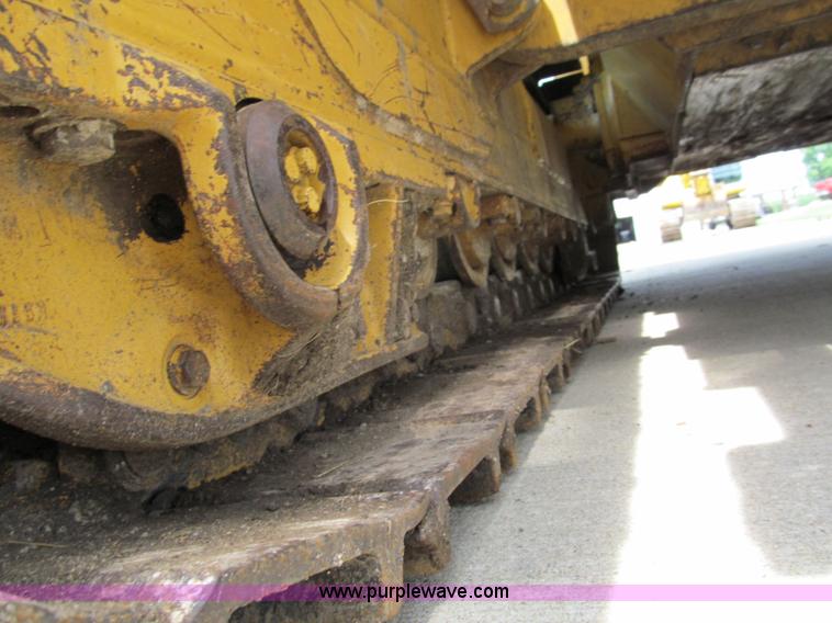 image for item C2232 2003 Caterpillar 953C track loader
