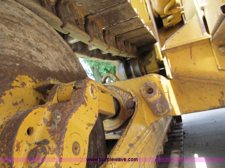 image for item C2232 2003 Caterpillar 953C track loader