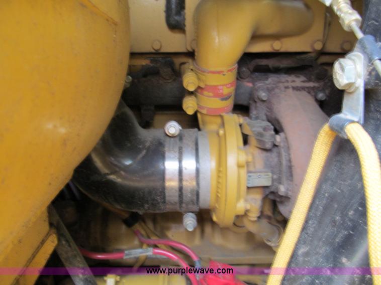 image for item C2232 2003 Caterpillar 953C track loader