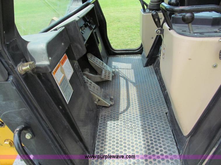 image for item C2232 2003 Caterpillar 953C track loader