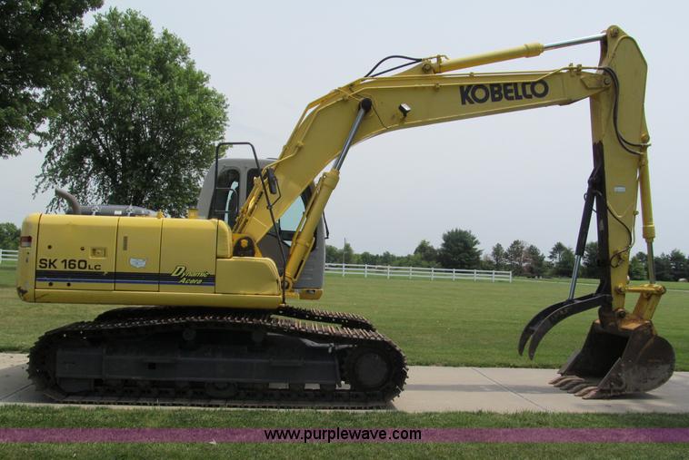 image for item C2233 2003 Kobelco SK160LC excavator
