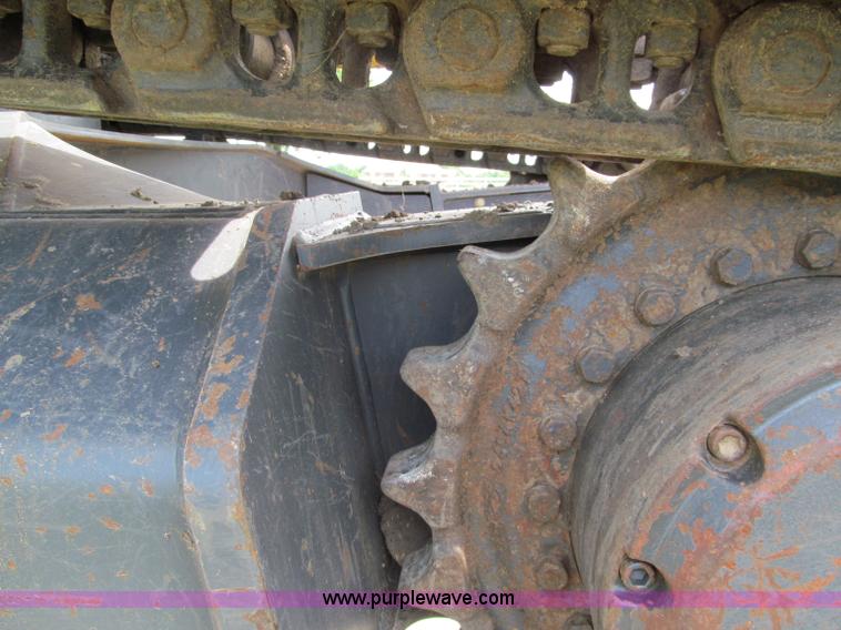 image for item C2233 2003 Kobelco SK160LC excavator
