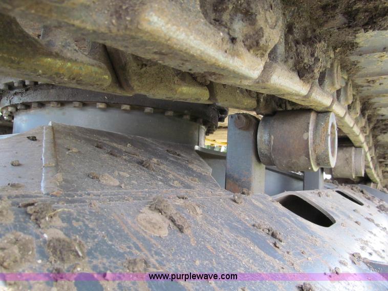 image for item C2233 2003 Kobelco SK160LC excavator