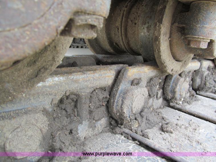 image for item C2233 2003 Kobelco SK160LC excavator