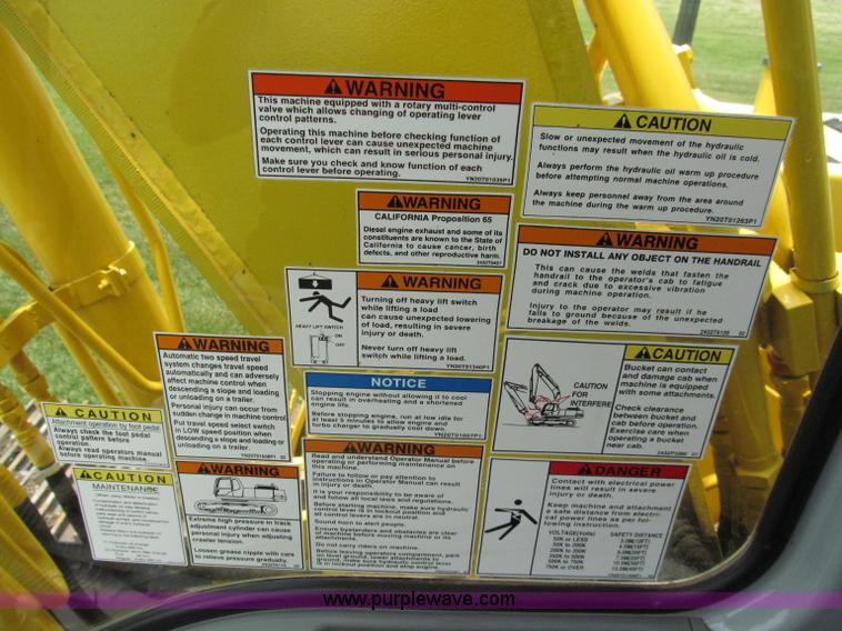 image for item C2233 2003 Kobelco SK160LC excavator