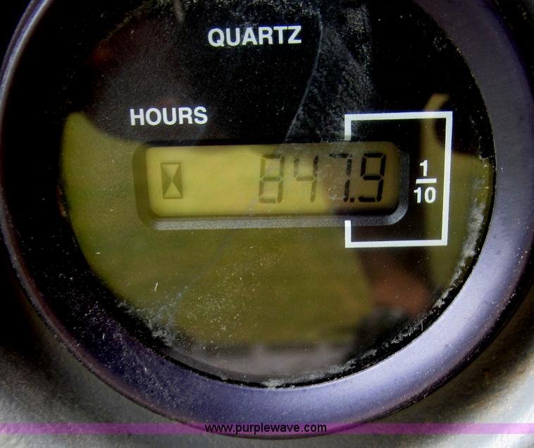 image for item C2233 2003 Kobelco SK160LC excavator