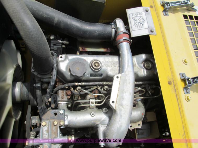 image for item C2233 2003 Kobelco SK160LC excavator