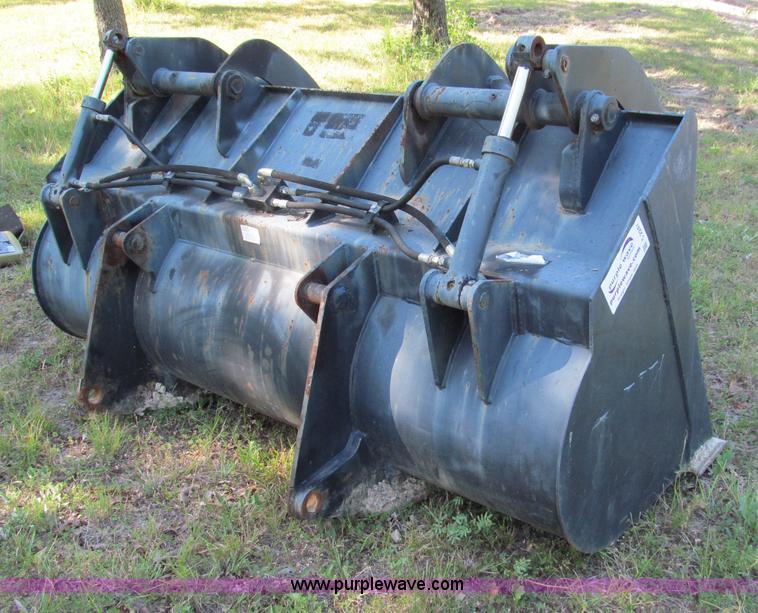 image for item C2247 Bobcat Doosan 88" grapple bucket for wheel loader