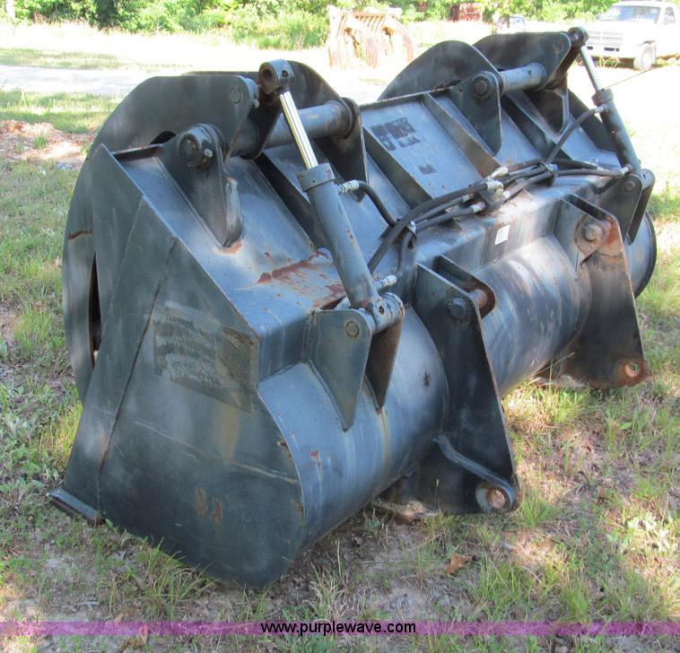 image for item C2247 Bobcat Doosan 88" grapple bucket for wheel loader