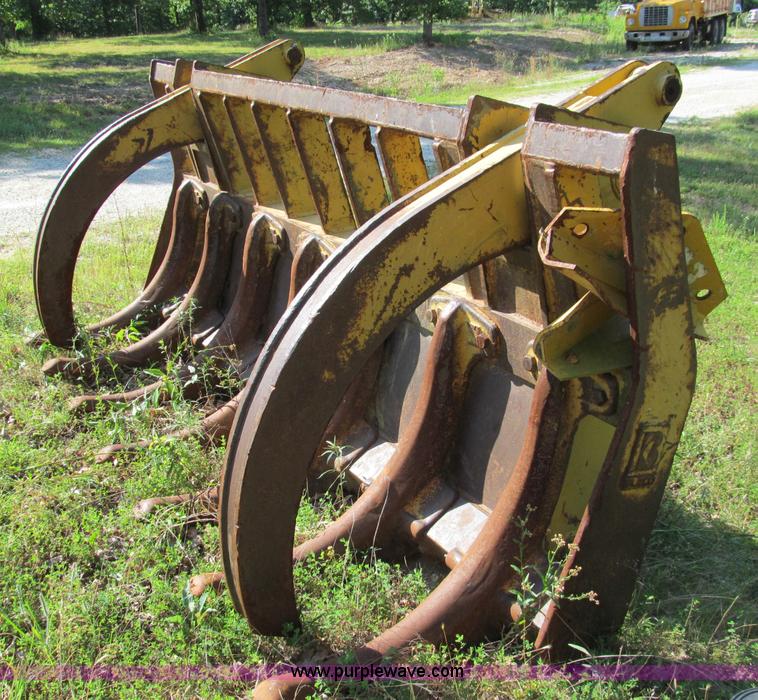 image for item C2248 Fleco 115" log grapple bucket
