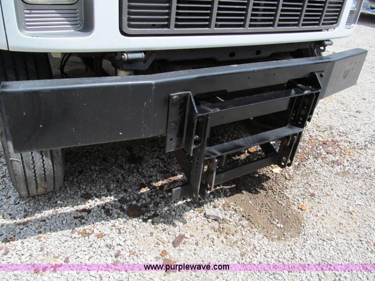 image for item C2300 2000 GMC C7500 dump truck