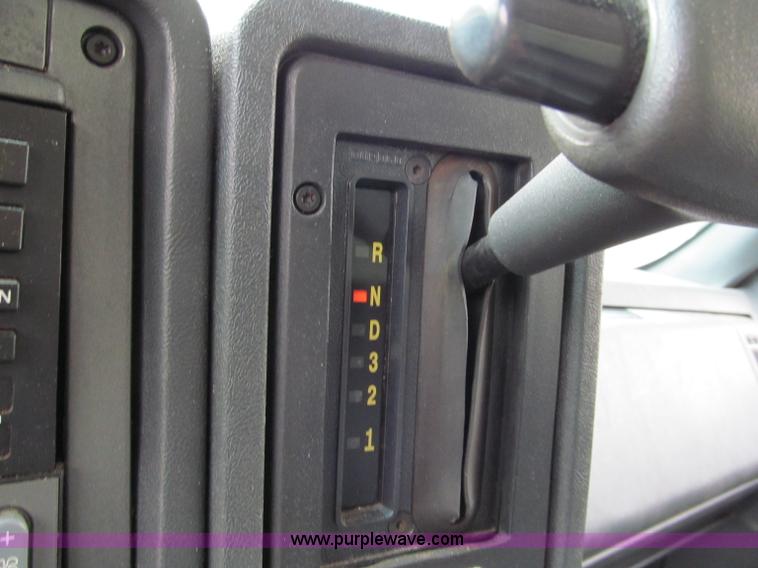 image for item C2300 2000 GMC C7500 dump truck