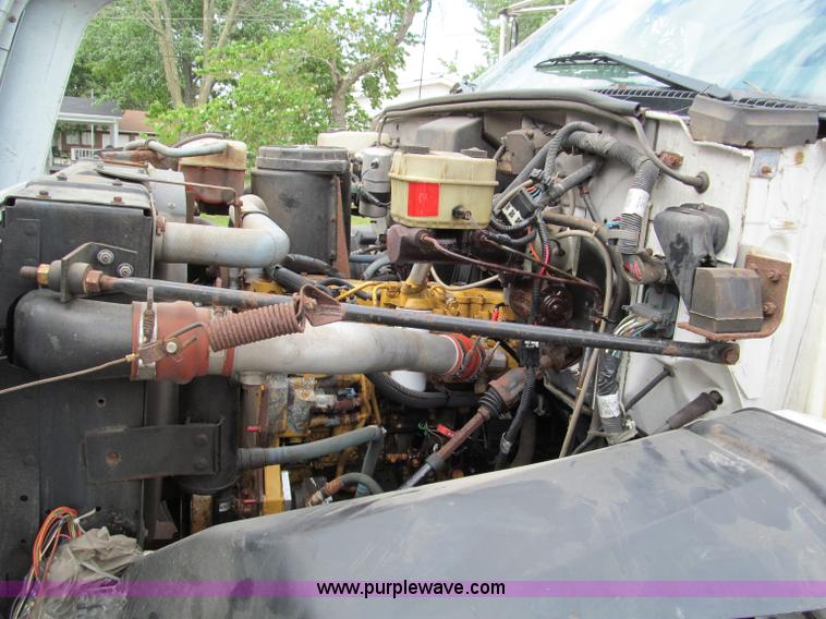 image for item C2300 2000 GMC C7500 dump truck