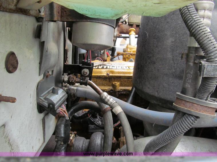 image for item C2300 2000 GMC C7500 dump truck