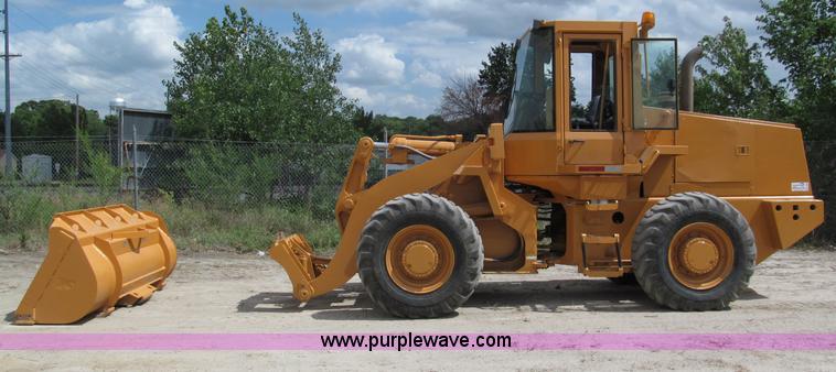 image for item C2303 1994 Case 621B wheel loader