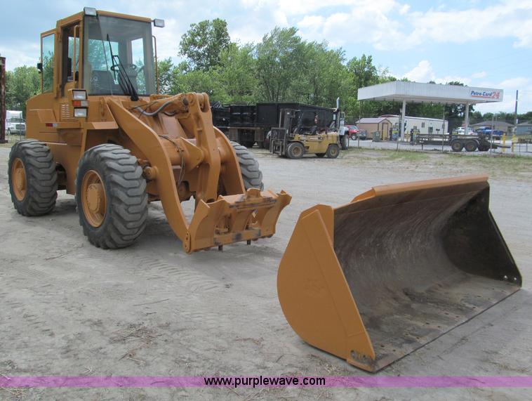 image for item C2303 1994 Case 621B wheel loader