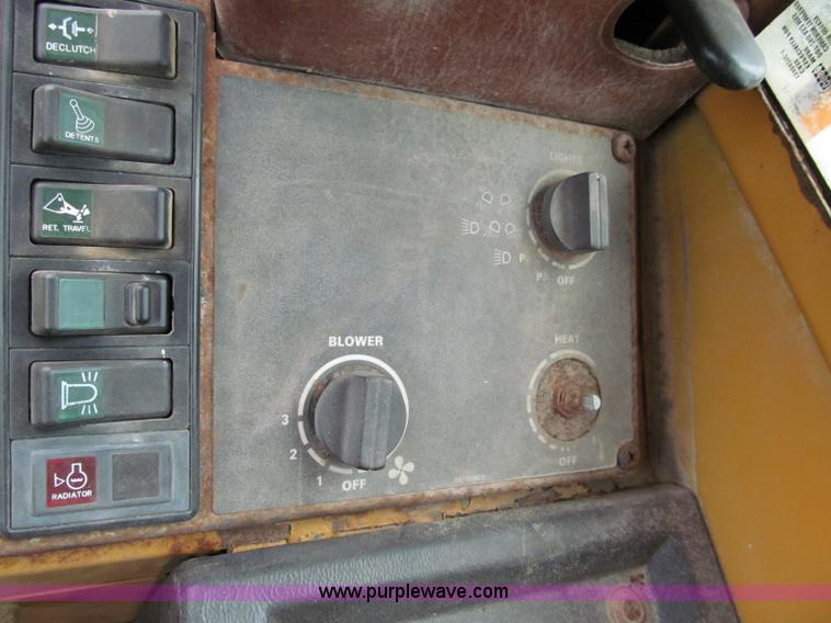 image for item C2303 1994 Case 621B wheel loader