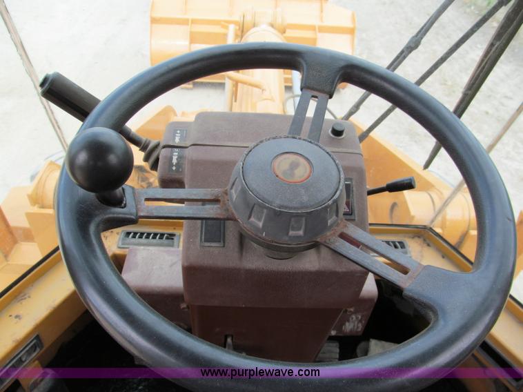 image for item C2303 1994 Case 621B wheel loader