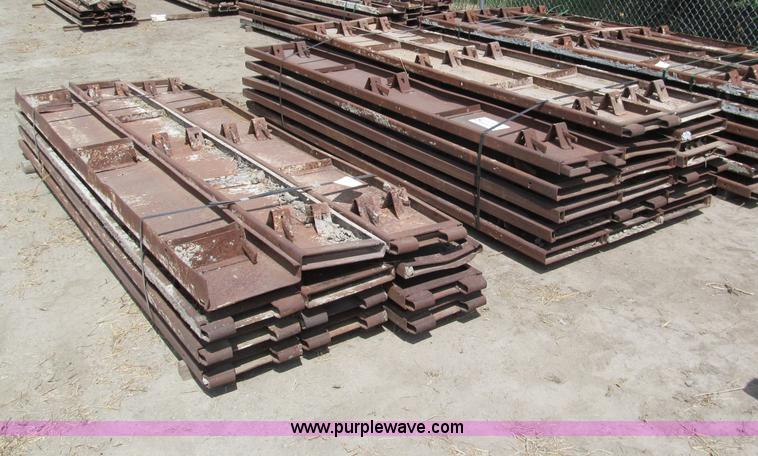 image for item C2305 Concrete curb forms