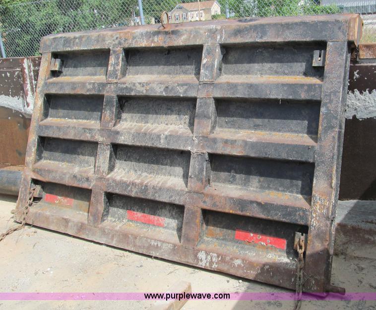 image for item C2306 Henderson Chief 16' dump bed