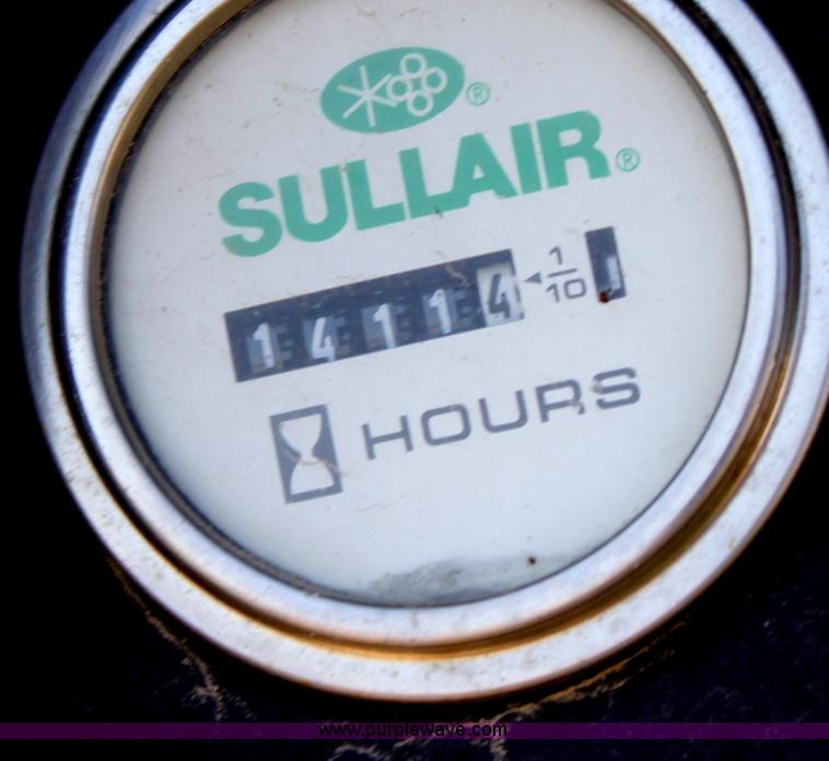 image for item D5184 1999 Sullair 185H air compressor