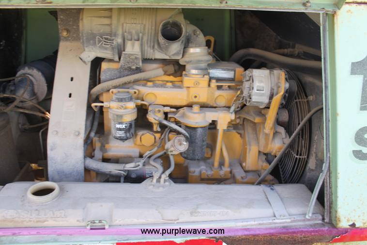 image for item D5184 1999 Sullair 185H air compressor