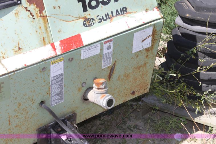 image for item D5184 1999 Sullair 185H air compressor