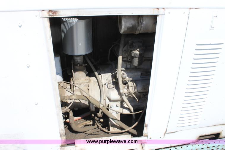 image for item D5185 1995 Leroi air compressor