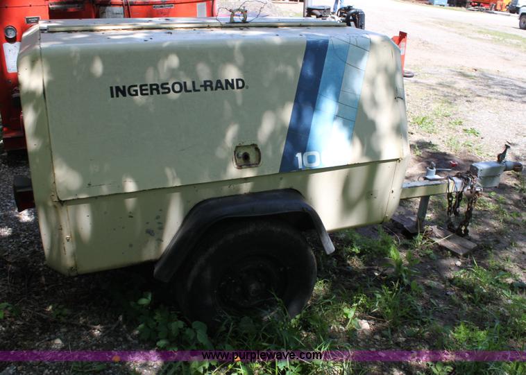image for item D7833 Ingersoll Rand 100 portable air compressor