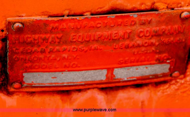 image for item D7835 1981 International S1754 spreader truck