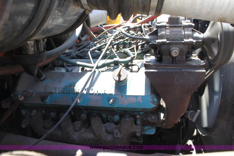 image for item D7835 1981 International S1754 spreader truck