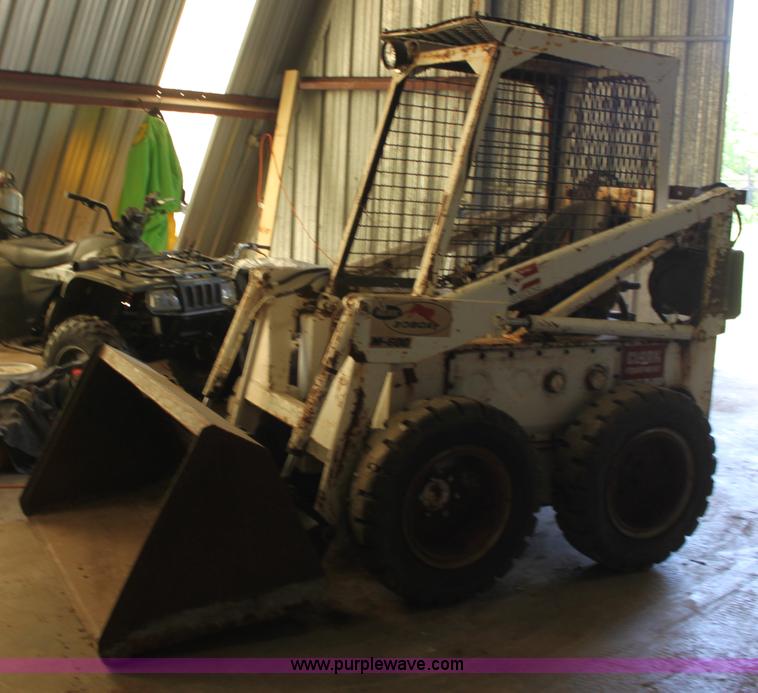 image for item D7838 Melroe Bobcat M600 skid steer