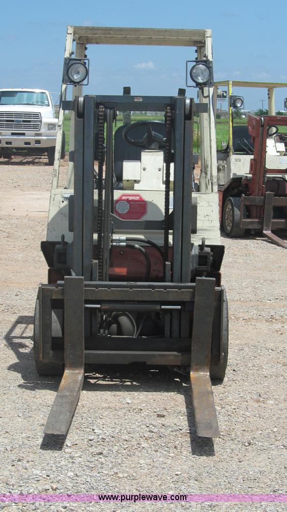 image for item F3001 1997 Nissan Enduro 40 forklift