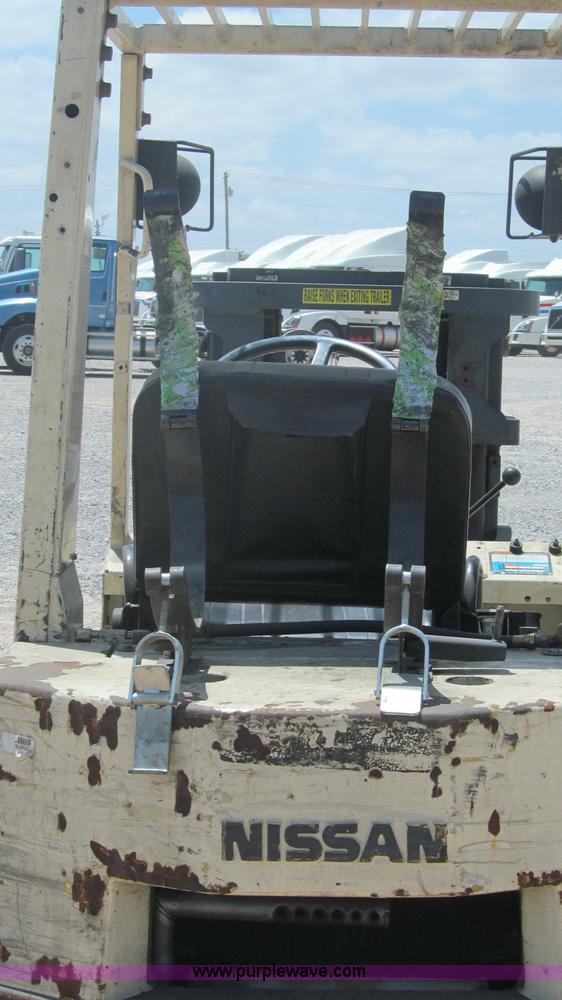 image for item F3001 1997 Nissan Enduro 40 forklift