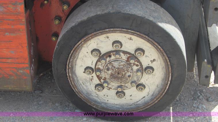 image for item F3001 1997 Nissan Enduro 40 forklift