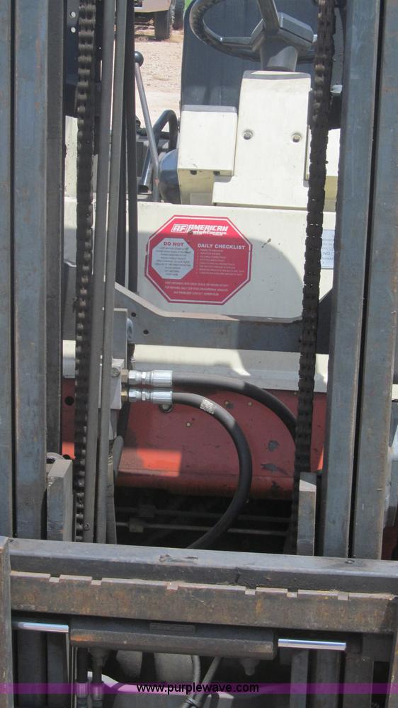 image for item F3001 1997 Nissan Enduro 40 forklift