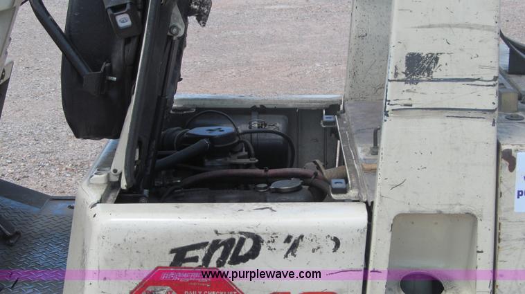 image for item F3001 1997 Nissan Enduro 40 forklift